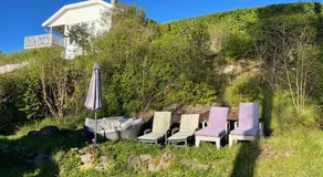 Nice Apartment with1 bedroom Separate living room with a sofa bed and a tiny kitchen a bathroom located in Nordstrand near by the Sea for 3 guests with a garden and grill with sea view just outside the apartment - Image 5