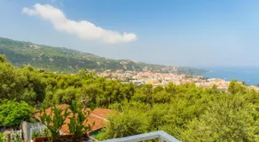 Villa Sorrento Flats - Image 4