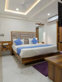 Hotel Royal Grand - Image 2