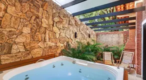 Grinbergs Village Hotel - Image 5
