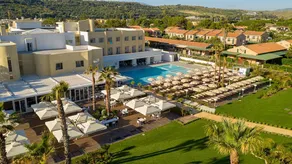 Mangia's Himera Beach Club - Image 3