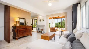 Maison de vacances 'Cel Pins' avec appartement indépendant, terrasse privée, Wi-Fi et climatisation - Image 2