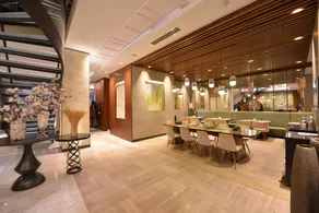 Waxwing Hotel - Image 3