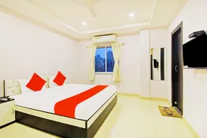 Goroomgo Royal Galaxy Newtown Kolkata - Image 2