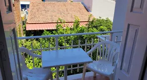 Blue Street Apartments - Image 2