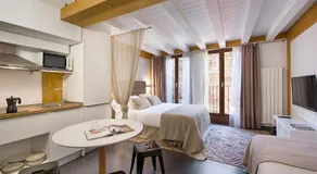 La Casa De Santa María ESTUDIOS - Image 2
