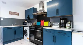Jesouth Homey 5 Bedrooms 9 Beds - Contractors - Leisure - Central Location - Image 5