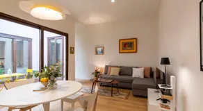 Céntrico apartamento con piscina - Image 3