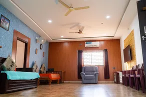 Stone Yard Resort - Image 3