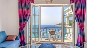 Pine Tree Boutique Apartments - Image 3