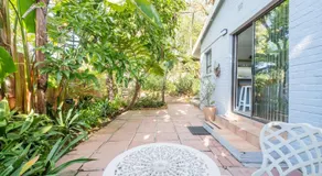 10VDW Self Catering Apartments-Newly Renovated! - Image 4