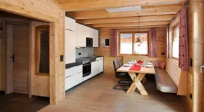 Cabina accogliente e familiare con giardino, terrazza e barbecue - Image 3