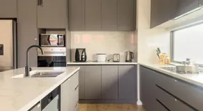 Galaxy Homes - City & Coast Luxury Retreat - Image 3