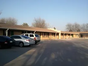 Grand Motel - Image 3