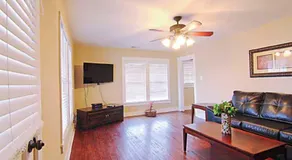 Downtown Florence Condo Pet Friendly Near Attractions - Image 3