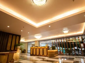 Maxi Hotel and Event Center - Image 2