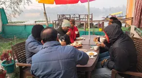 LakeSide Homestay Srinagar - Image 5