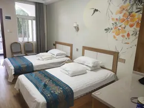 Fragrant Garden Hotel - Image 2