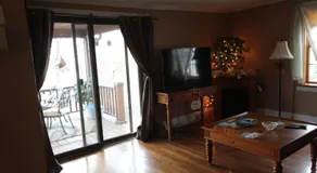 Private Cottage in Carnegie - Close to Downtown - Pet Friendly - Image 2