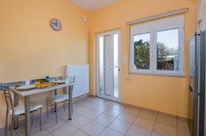 Georgia Apartments - Image 5