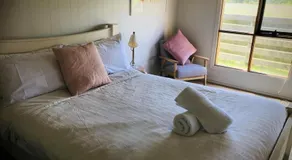 Peterborough Beach House - Image 2
