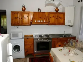 Vintage Cottage in Roccamorice With Garden - Image 5