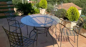 4 Bed Villa - Sleeps 9- Pool - Garden - Parking - Image 4