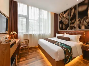 James Joyce Coffetel· Beijing Fengtai Railway Station Lize Business District - Image 2