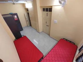 RR Paying Guest - Image 3