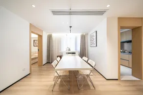 CityHome-Modern 3BRs with CAC&Fheating，NanjingRd - Image 4