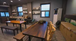 Art and Stay - Image 5