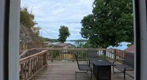 Modern Lakeview Escape - Image 5