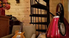 Rolling Hills Lodge - Image 5