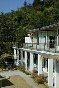 floral hotel Yichun and Jinyunshang mountain spring Jingshu Homestay - Image 2