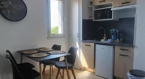 Vu mer, refait à neuf, spacieux, agréable, hôte reactif - Image 3