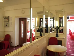 Clapham South Dudley Hotel - Image 2