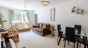 Forest side cottage - Image 2