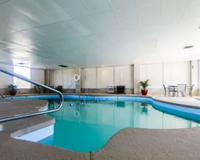 SureStay Hotel - Image 3