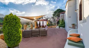 Verekinthos Villas - Pool, Hot Tub, BBQ, Kids Playground, Stunning Mountain Views - Image 3