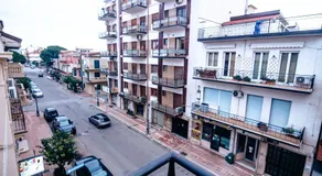 Bed in Italy - Image 4