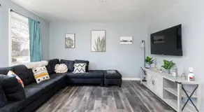 3BR home near Heritage Park - Image 2