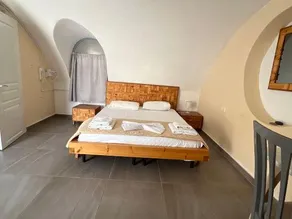 Leon Lux Apartment - Image 2
