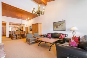 Premium One Bedroom Townhouse - Image 5