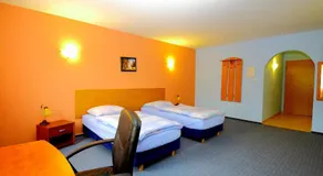 Restaurant & Hostel "Broadway" - Image 2