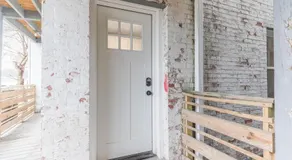 Pet-Friendly 2BR Near Edgewater with Parking - Image 4
