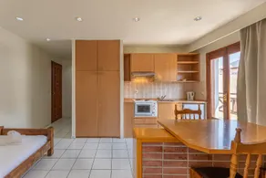 Athina Inn - Image 4