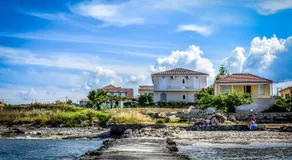 Pelagion Sea Coral - Beachfront holiday home - Image 2