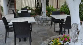 Christina Guest House - Image 2