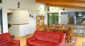 Korora - Kaiteriteri Beach House - Image 2
