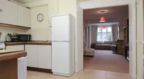 Large Cosy House Ideal for Corporate Lets - Image 5